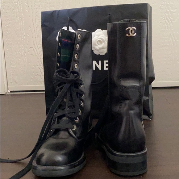 chanel combat boots - Picture 2 of 6
